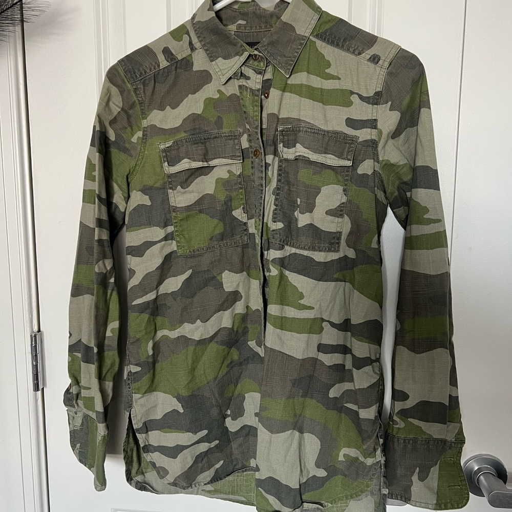 💚 JCrew classic camo flannel shirt